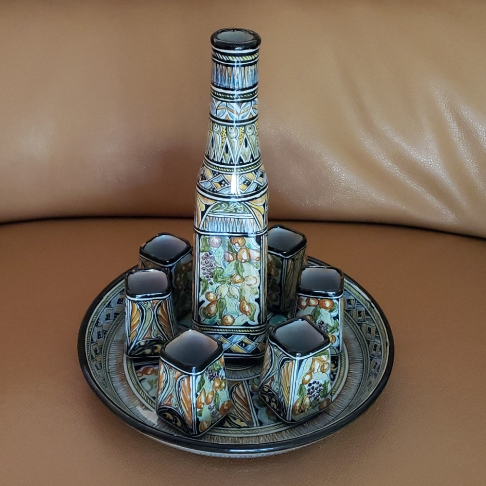 Vintage Italian Molaroni Pesaro 8 Piece Liquor Set